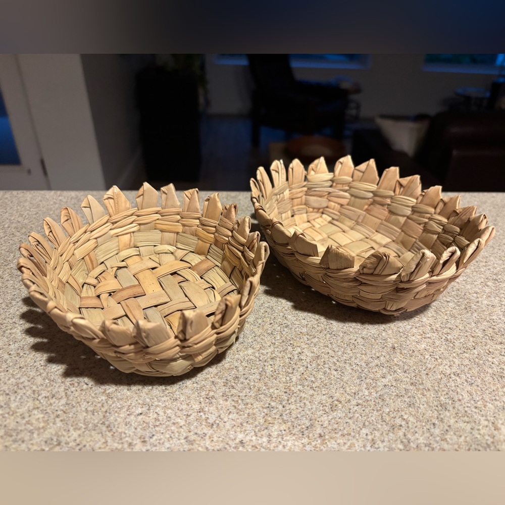 Set of 2 Nesting Natural Woven Decorative Bowls Baskets Catch All - Picture 2 of 11
